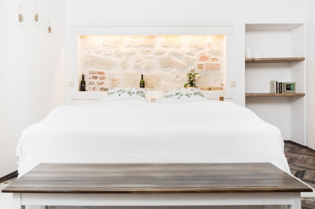 Madarlatta Vendeghaz Hotel Fertőrákos Buitenkant foto